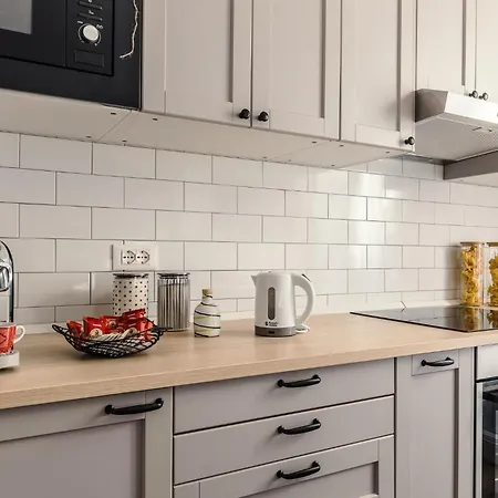 Comodo E Accogliente A 2 Passi Dalla Metro C Mirti Apartament *